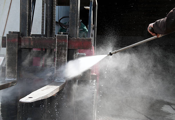 Best Deck Cleaning Services  in Montrose, NY